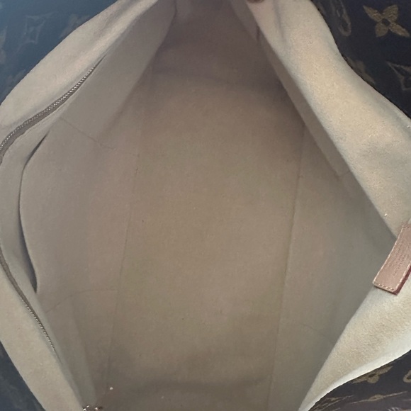 Louis Vuitton Artsy MM Monogram Brown Tote Bag - Picture 12 of 15